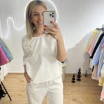 Σετ μπλούζα -παντελόνι RALLOU 86778 με μπουτονιέρα σε Λευκό