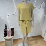 SET ROSARINA ΒΕΡΜΟΥΔΑ ΜΕ ΜΠΛΟΥΖΑ ΣΕ ΧΡΩΜΑ ΚΙΤΡΙΝΟ