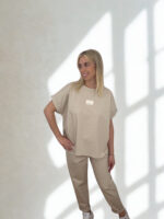 ΣΕΤ SUNNY COMFORT ΟΝΕ ΣΙΖΕ ΜΠΛΟΥΖΑ ΠΑΝΤΕΛΟΝΙ ΜΕ ΛΑΣΤΙΧΟ ΣΤΗ ΜΕΣΗ ΚΑΙ ΖΩΝΗ ΣΕ ΜΠΕΖ - Image 2