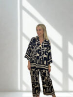 ΣΕΤ  ARIA ONE SIZE ΜΠΛΟΥΖΑ ΠΑΝΤΕΛΟΝΑ ME ABSTRACT PRINT ΣΕ ΜΠΛΕ ΕΚΡΟΥ